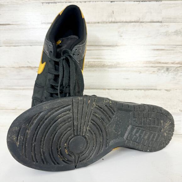 Nike Dunk Low 6.0 Black Gold Dart Sneakers 314142-015 Shoes Size 9.5 - Picture 2 of 9